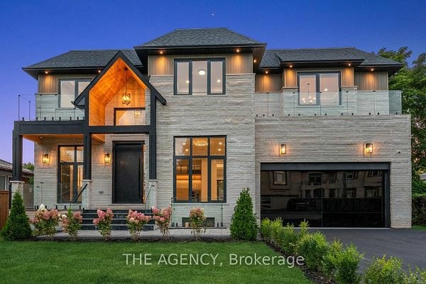 318 Woodale Avenue, Oakville